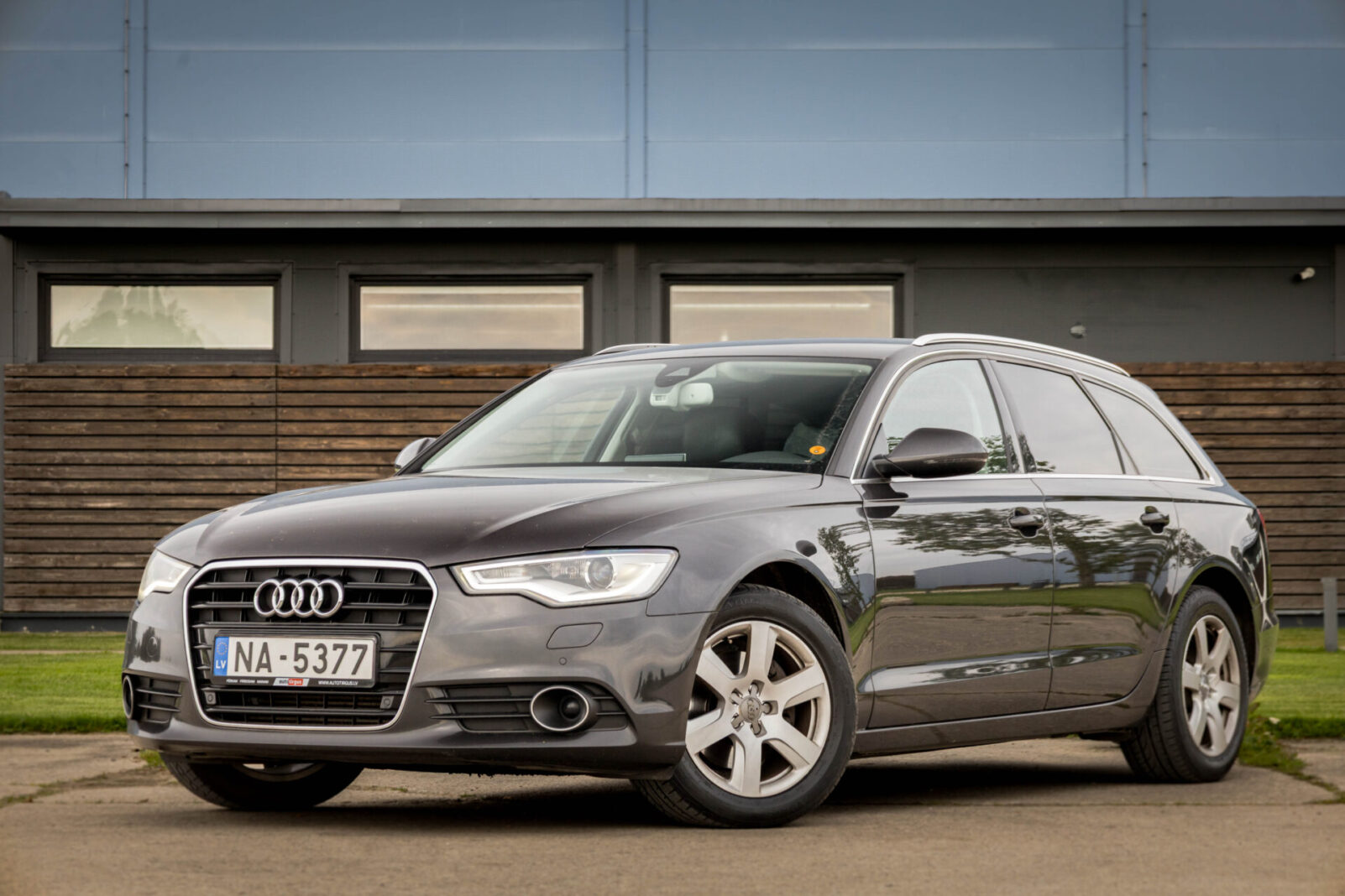 AUDI A6 AVANT