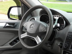 MERCEDES BENZ ML320