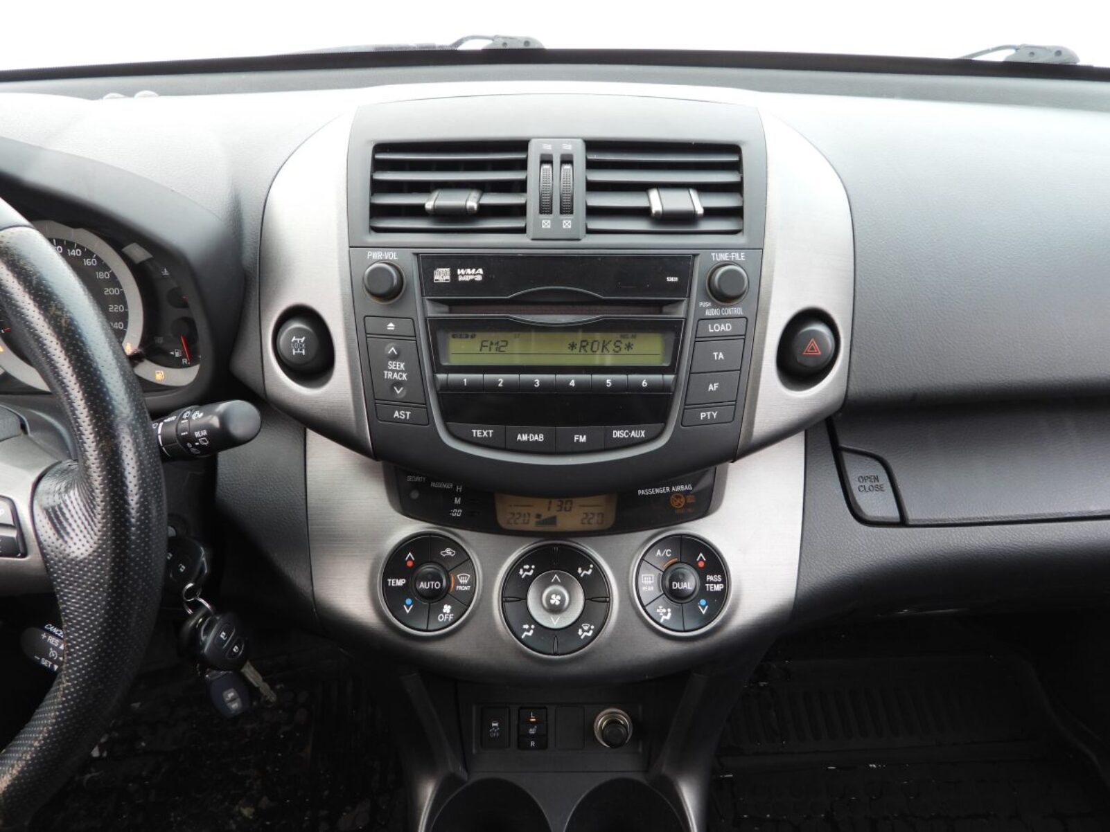 TOYOTA RAV 4