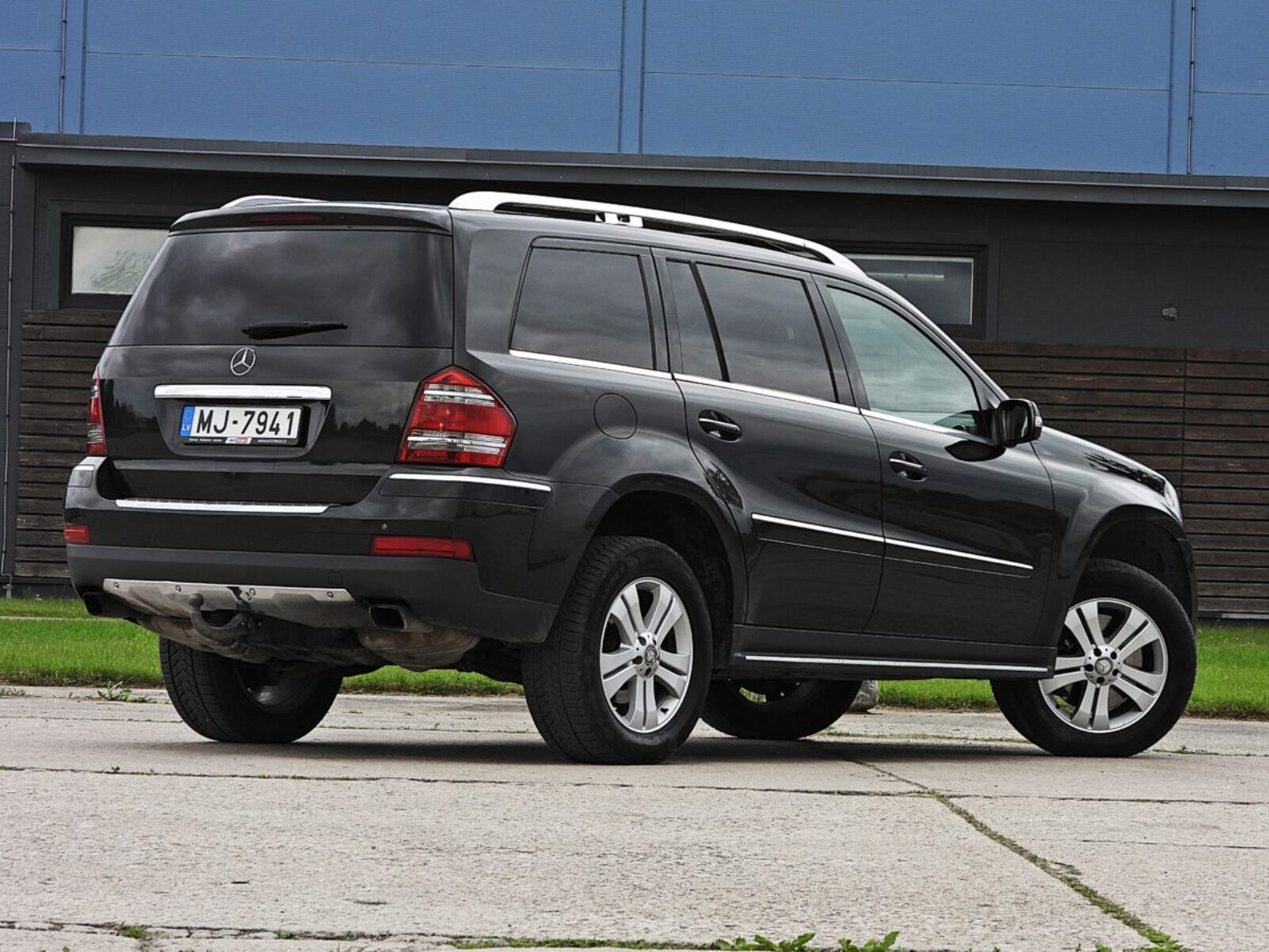 MERCEDES BENZ GL320