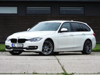 BMW 320