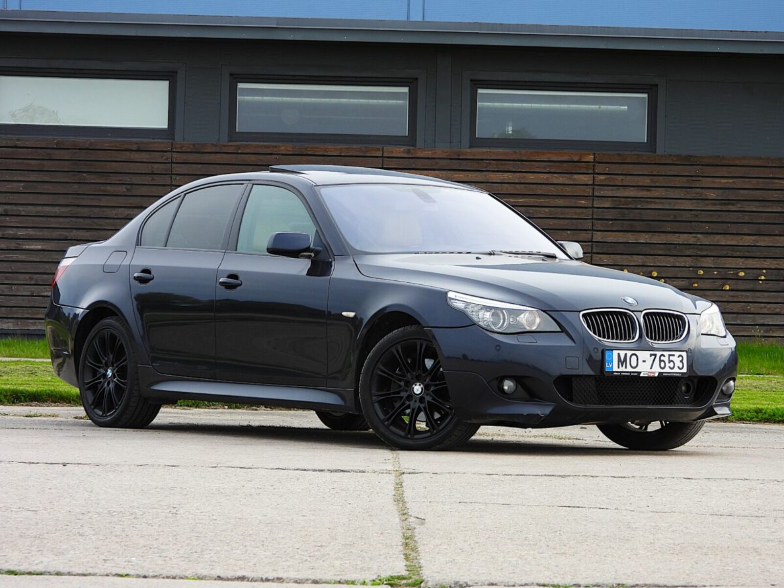 BMW 530