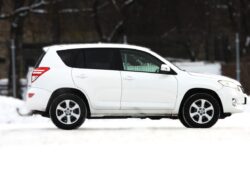 TOYOTA RAV 4