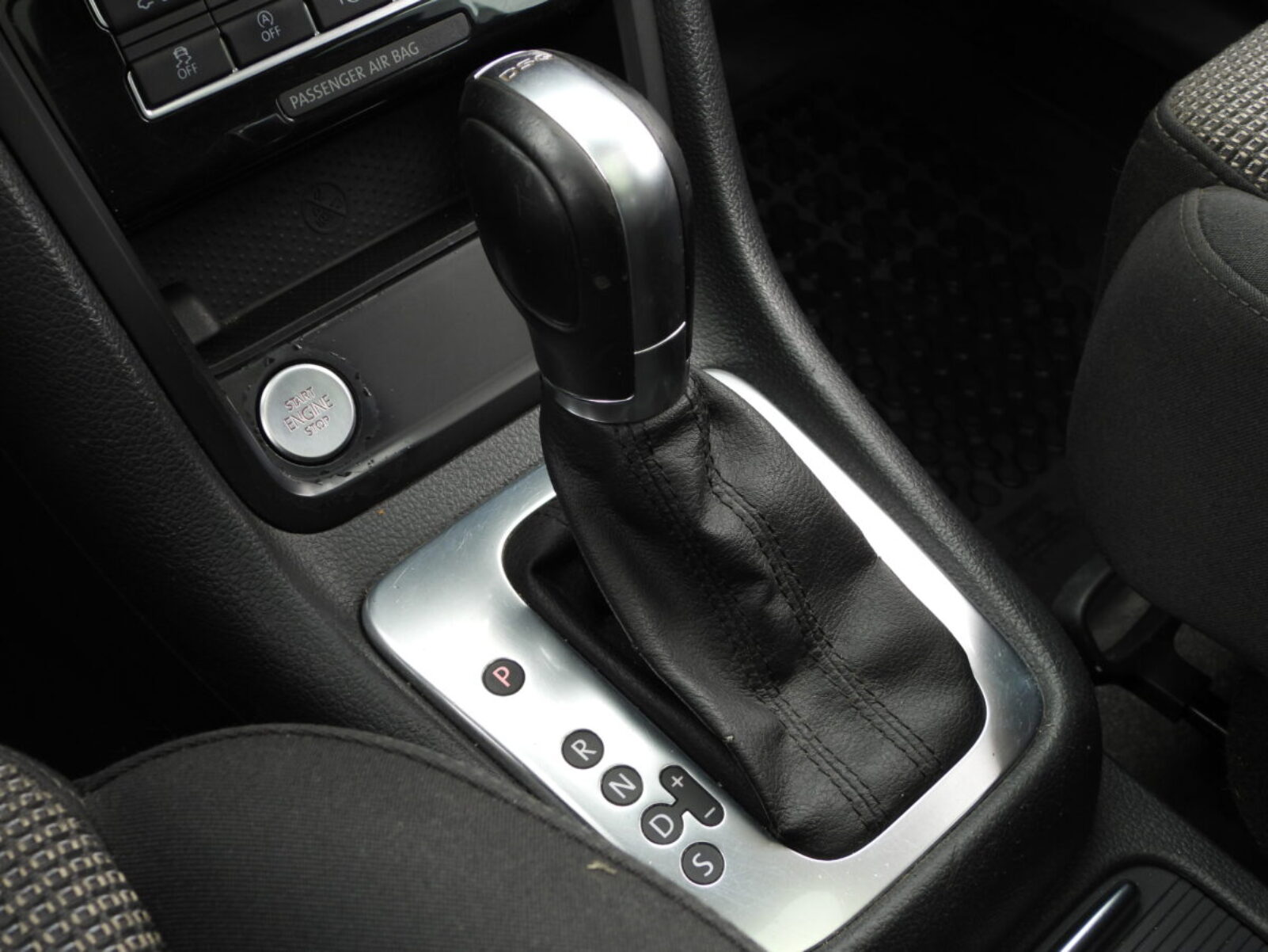 VW SHARAN