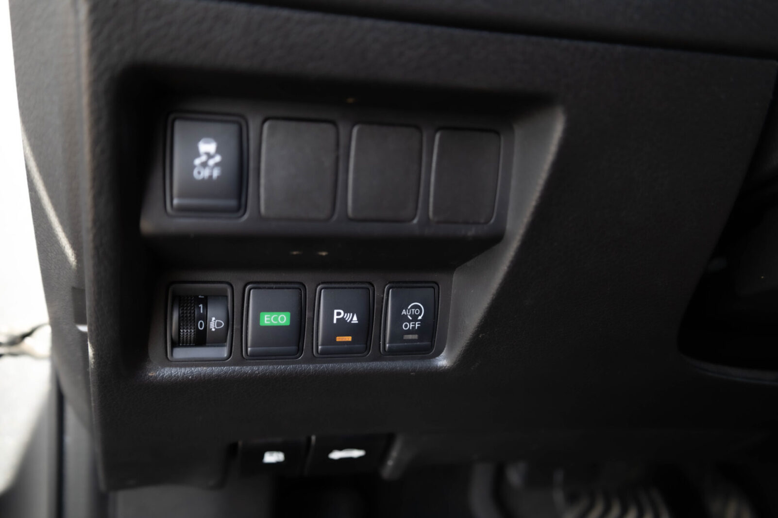 NISSAN X TRAIL