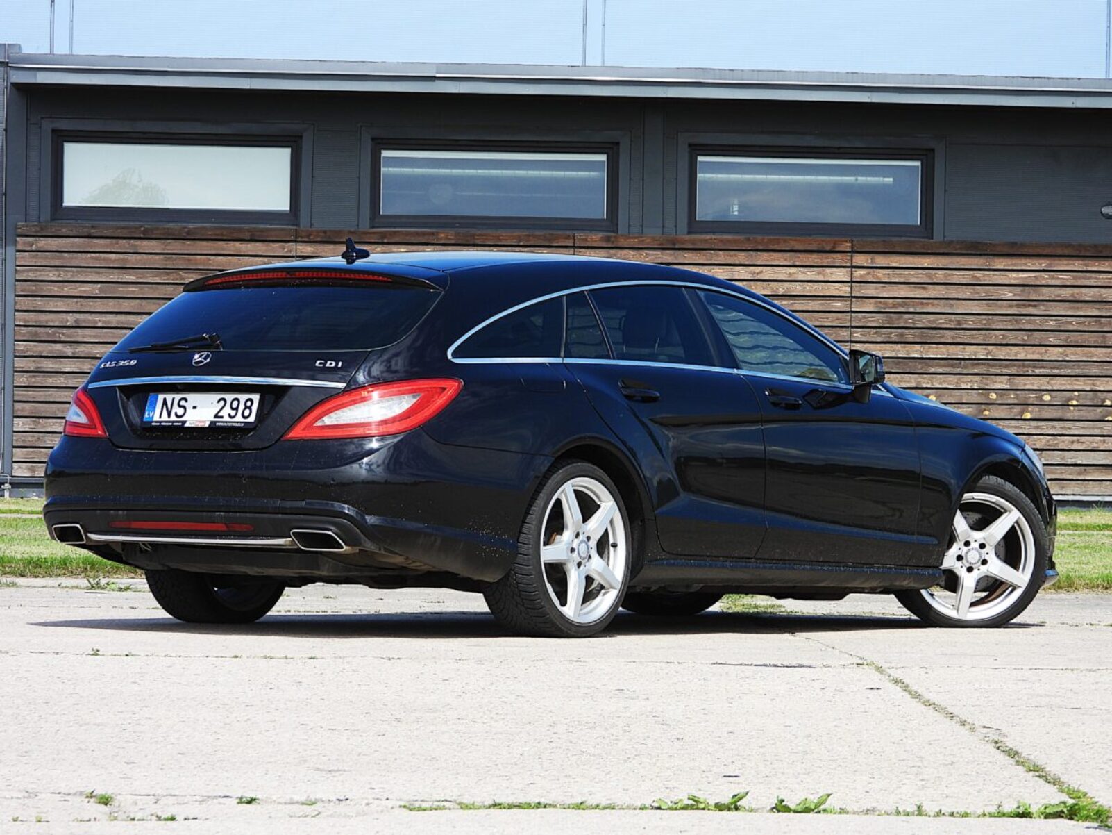 MERCEDES BENZ CLS350 AMG