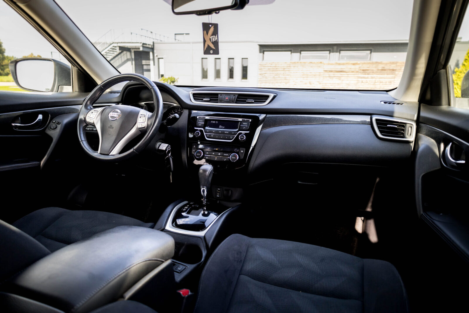 NISSAN X TRAIL