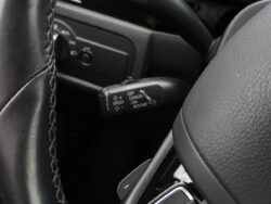 VW TOUAREG R-LINE