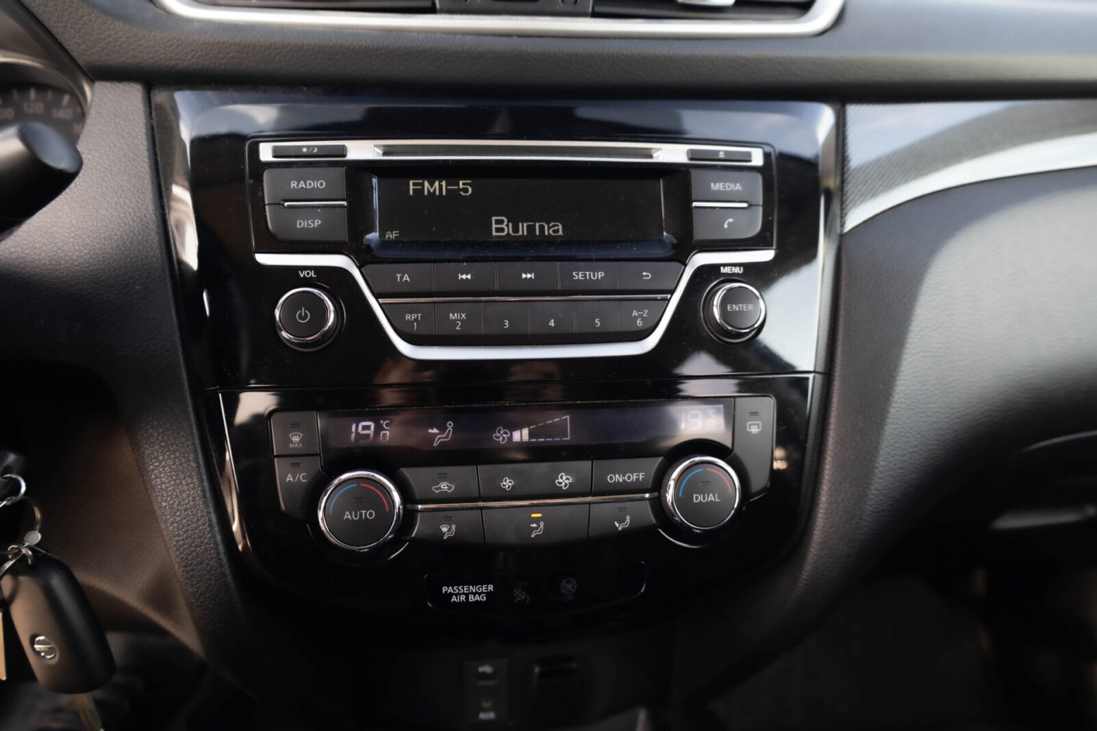 NISSAN X TRAIL