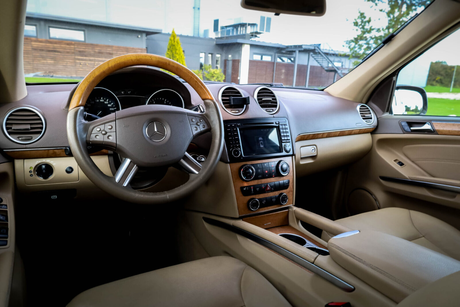 MERCEDES BENZ GL320