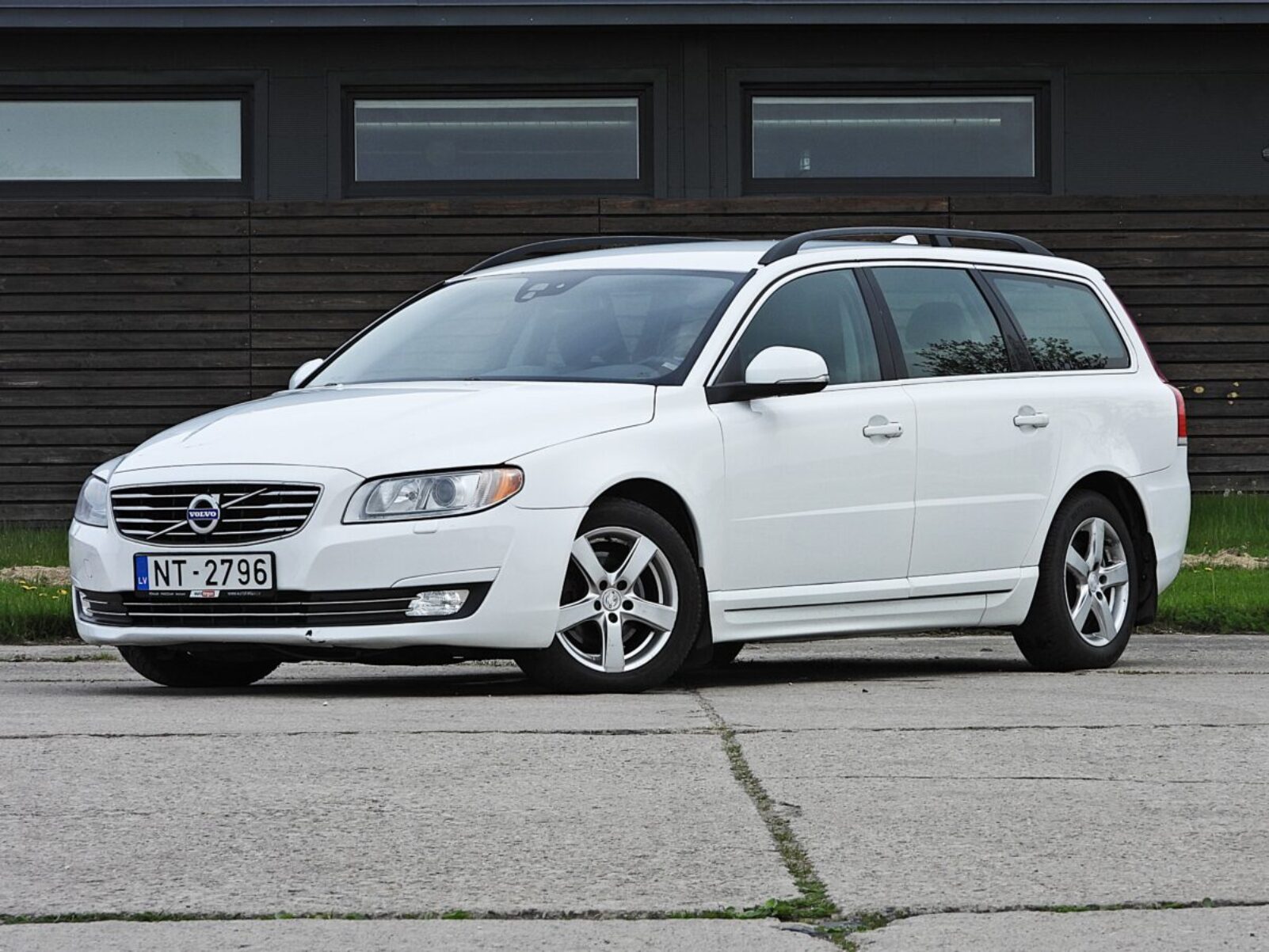 VOLVO V70