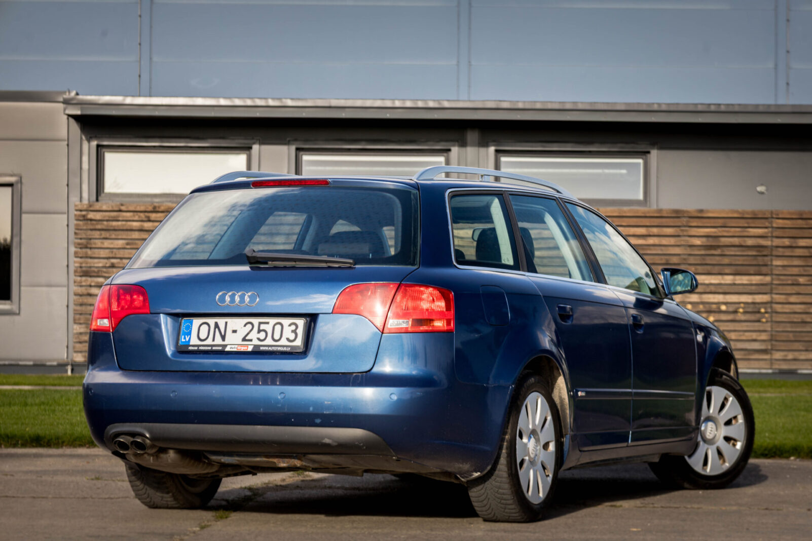 AUDI A4 AVANT
