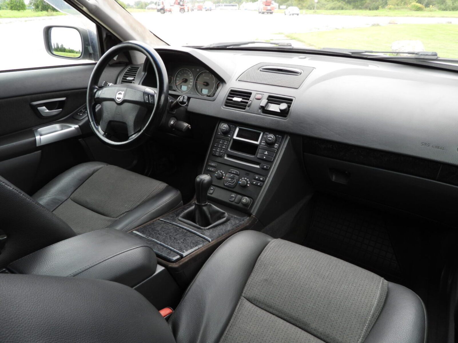 VOLVO XC90