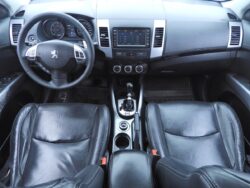PEUGEOT 4007
