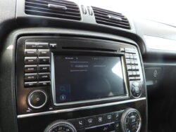 MERCEDES BENZ R320