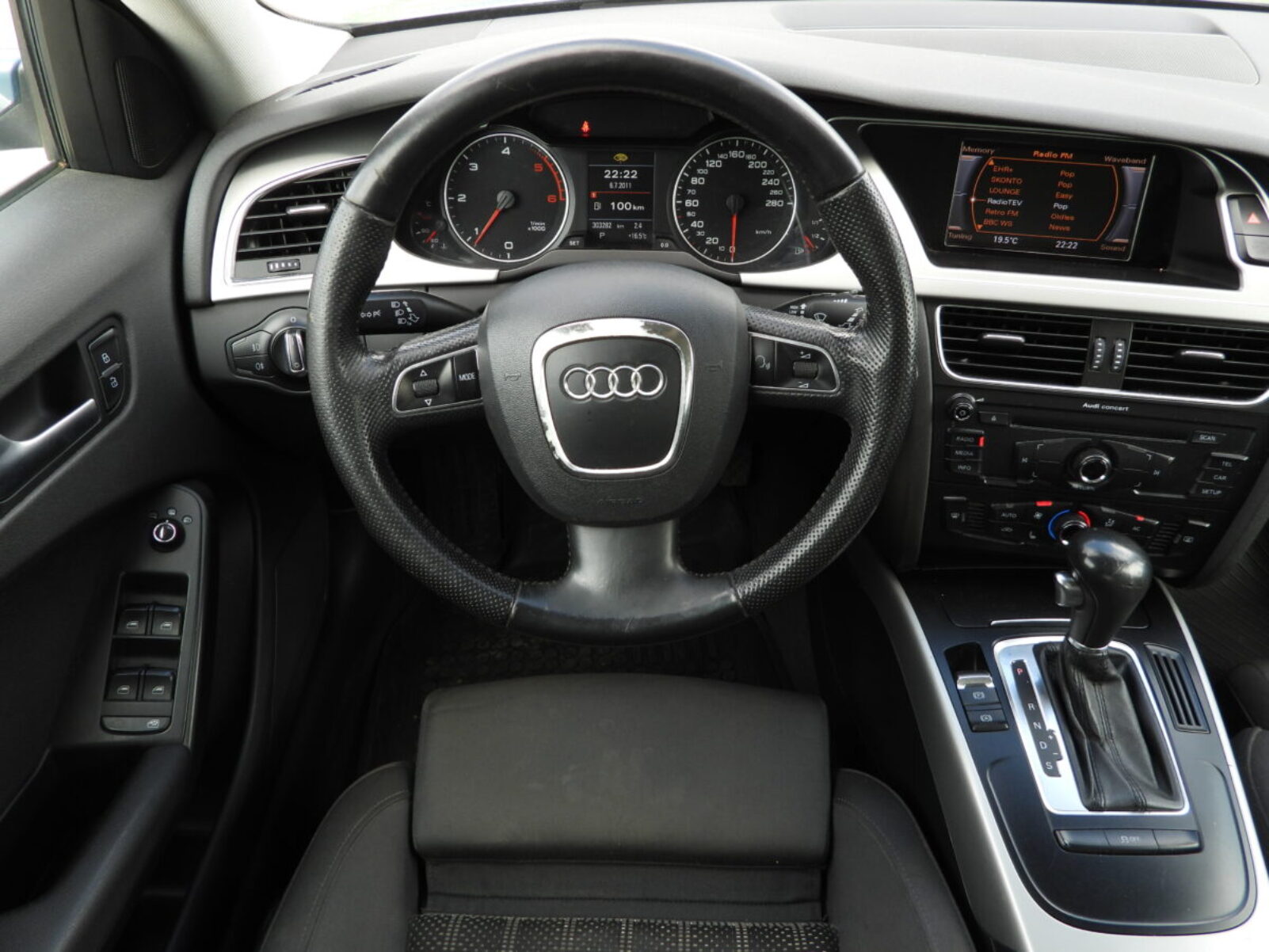 AUDI A4
