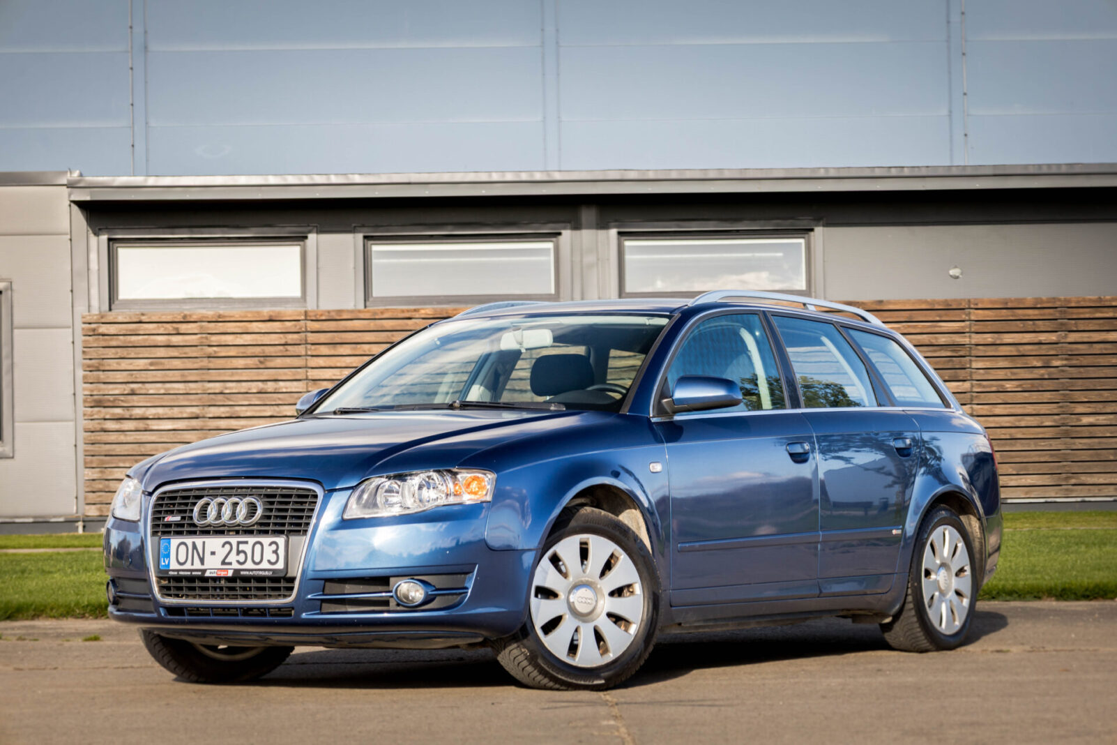 AUDI A4 AVANT