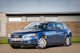 AUDI A4 AVANT