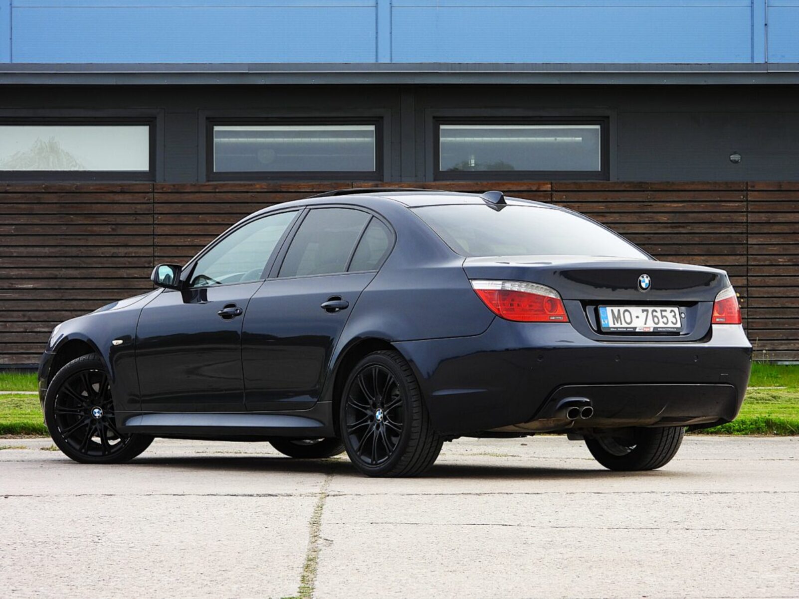 BMW 530