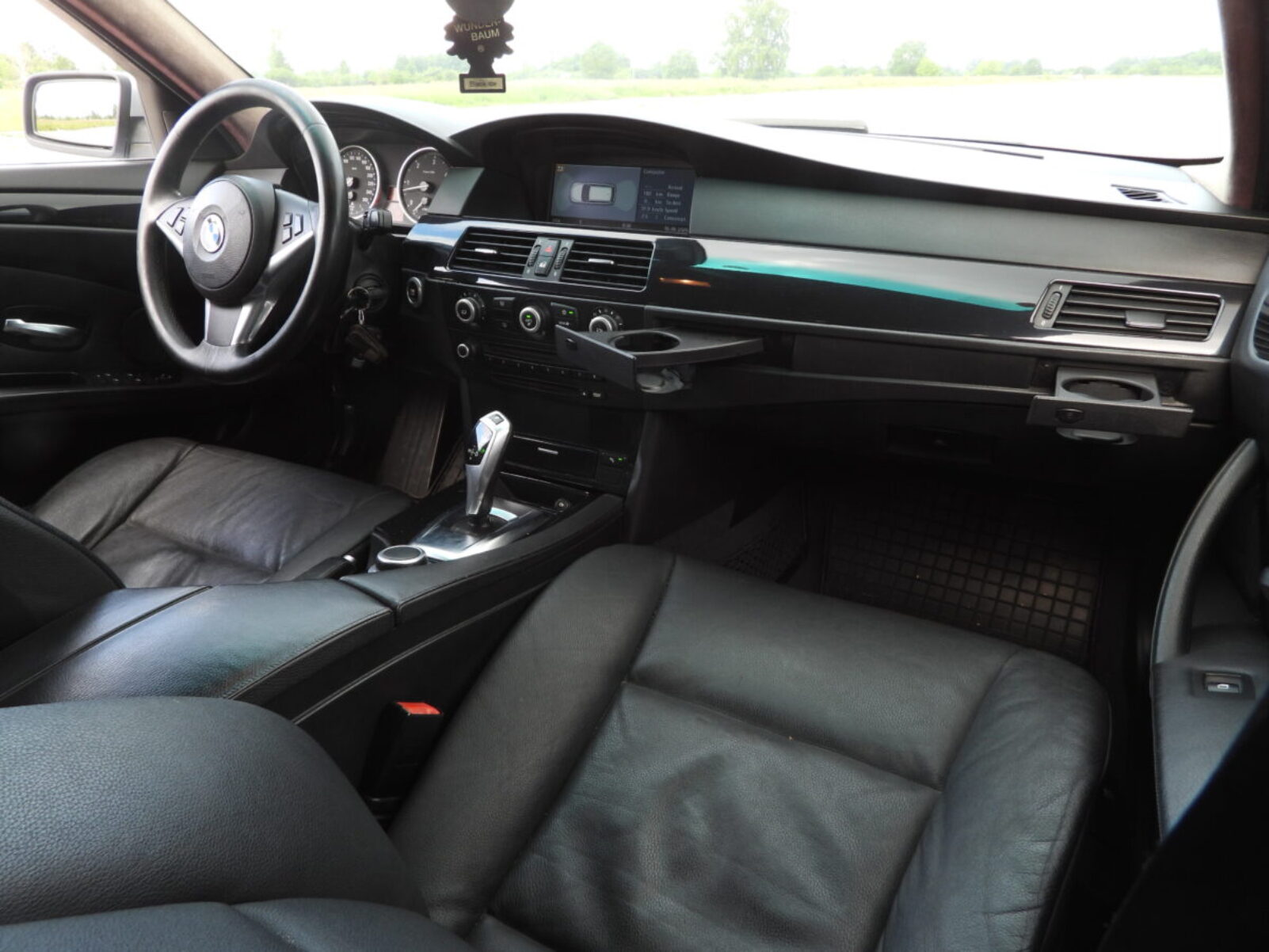 BMW 525