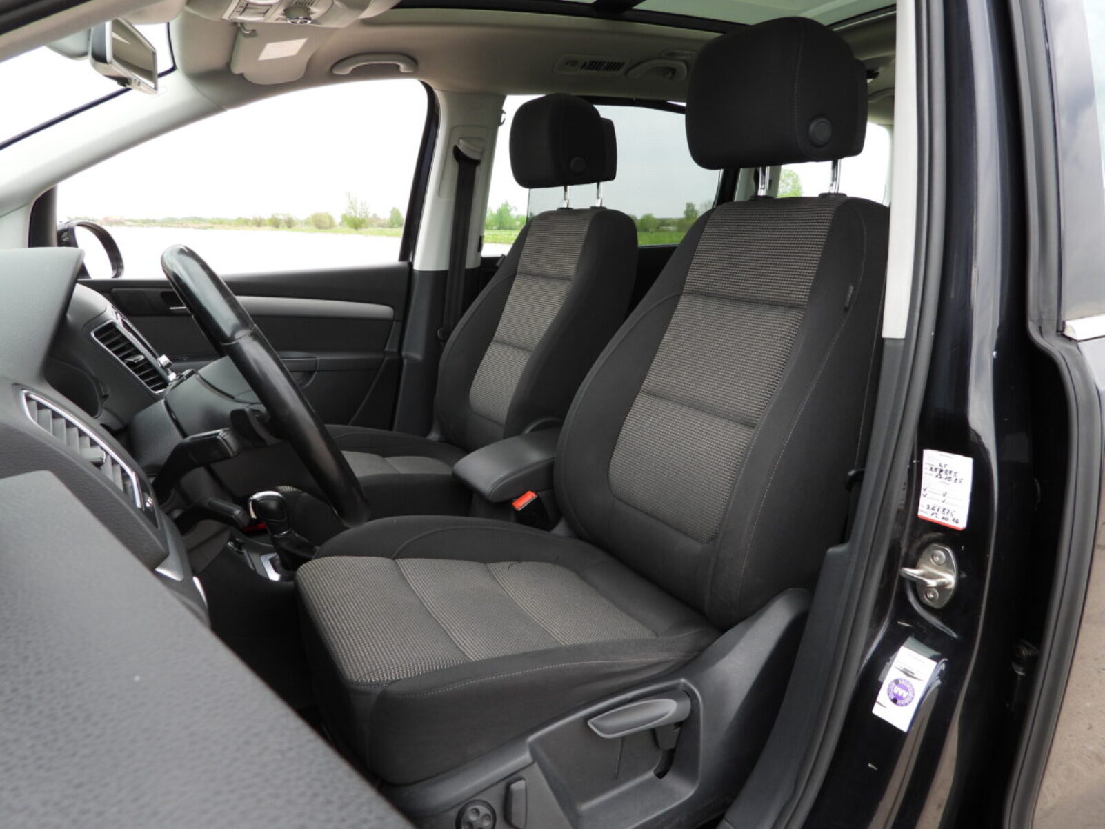 VW SHARAN
