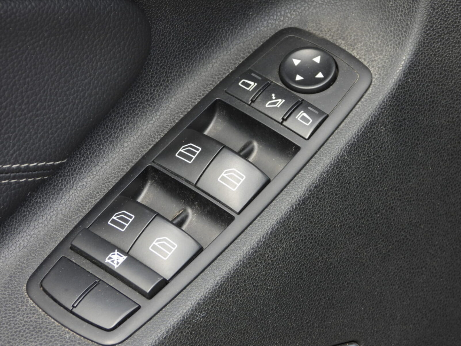 MERCEDES BENZ ML320