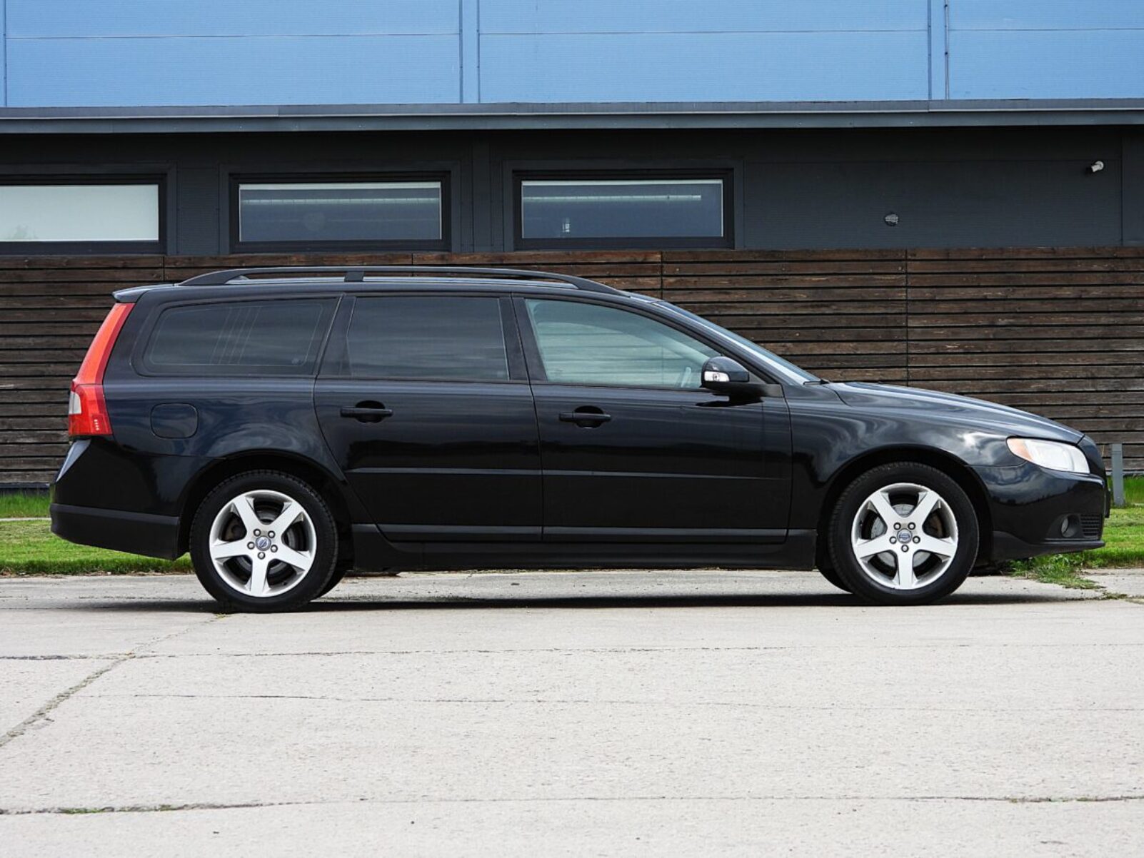 VOLVO V70