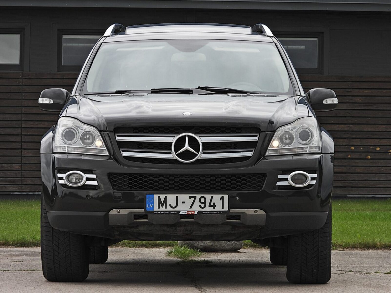 MERCEDES BENZ GL320