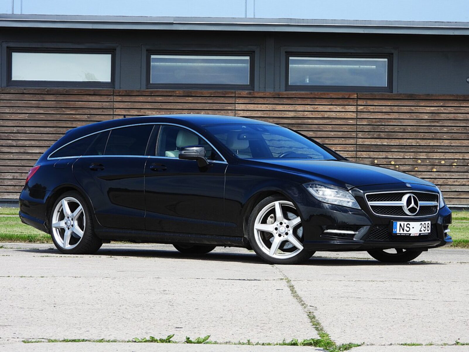 MERCEDES BENZ CLS350 AMG