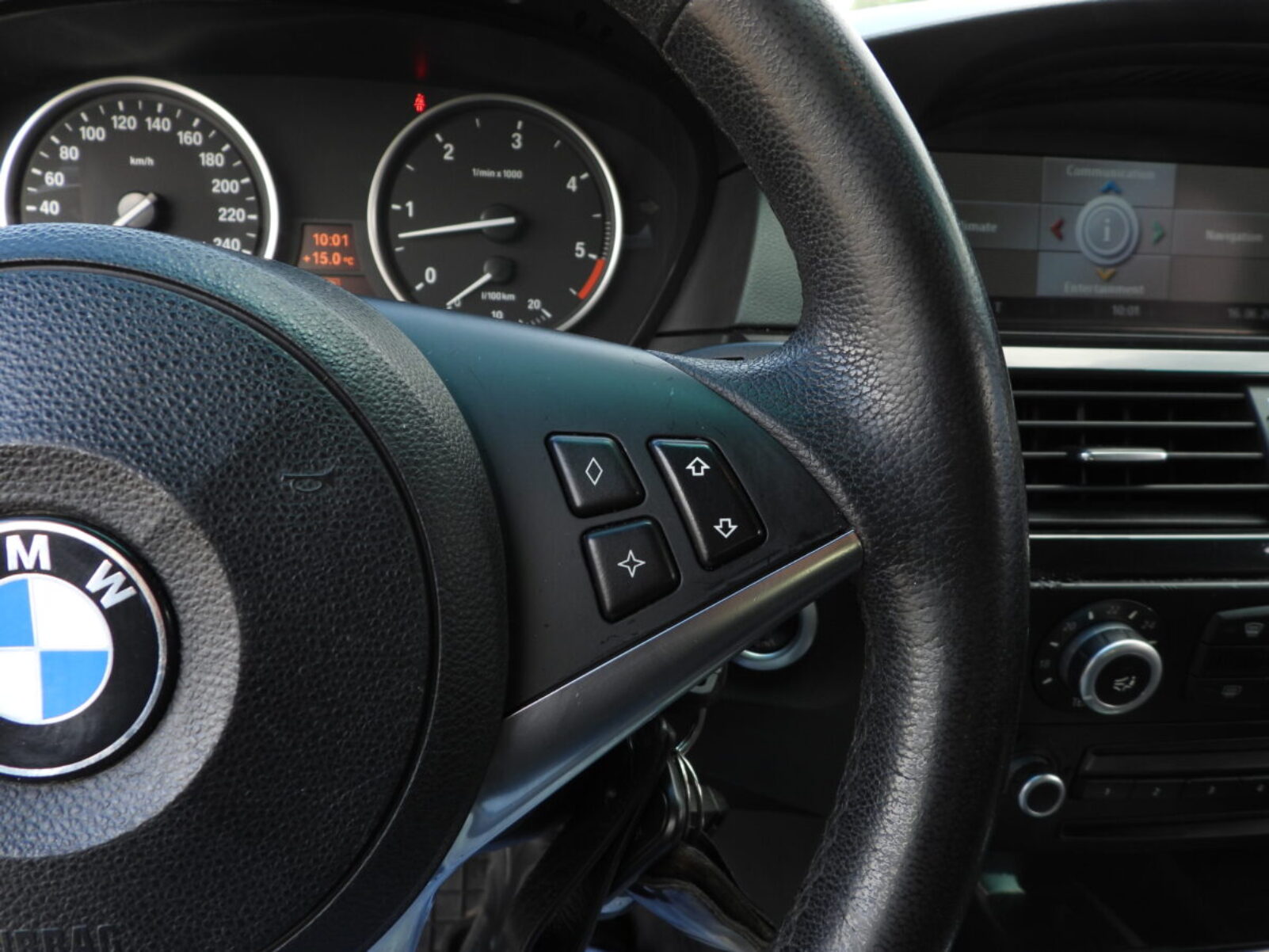 BMW 525