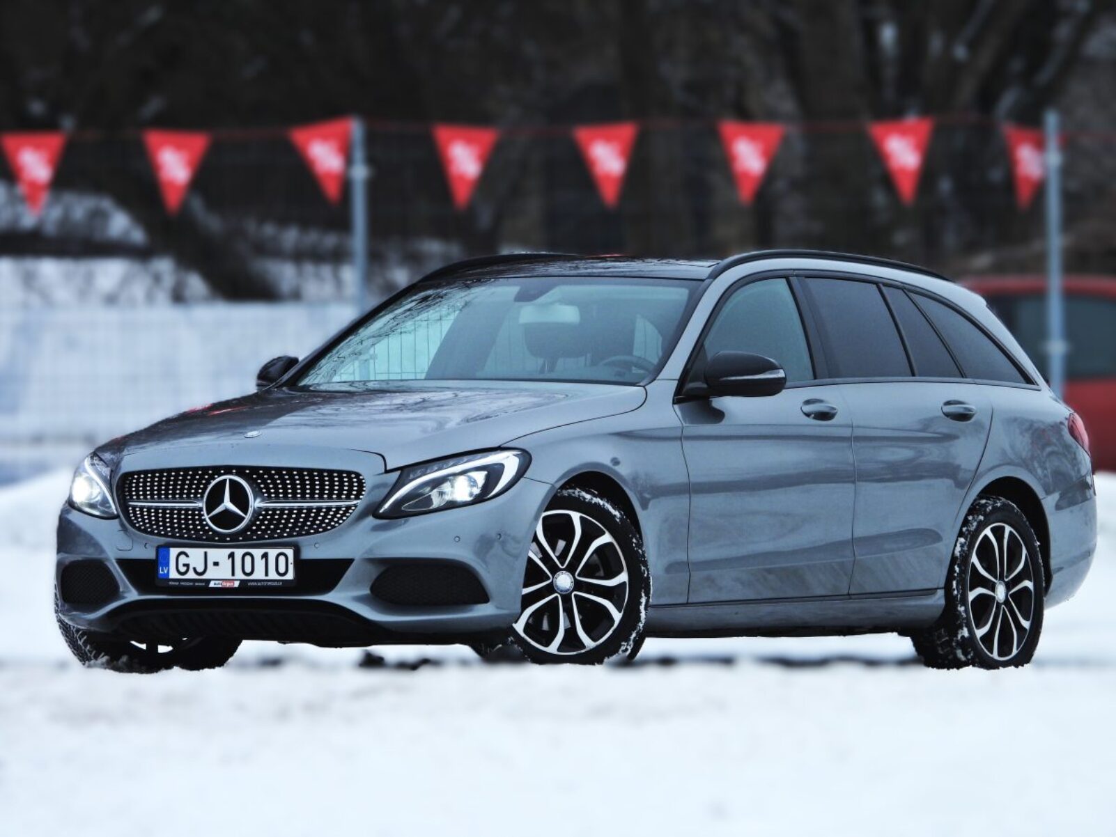 MERCEDES BENZ C220 D