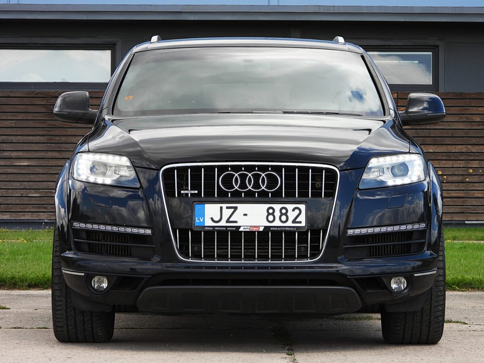 AUDI Q7 S-LINE