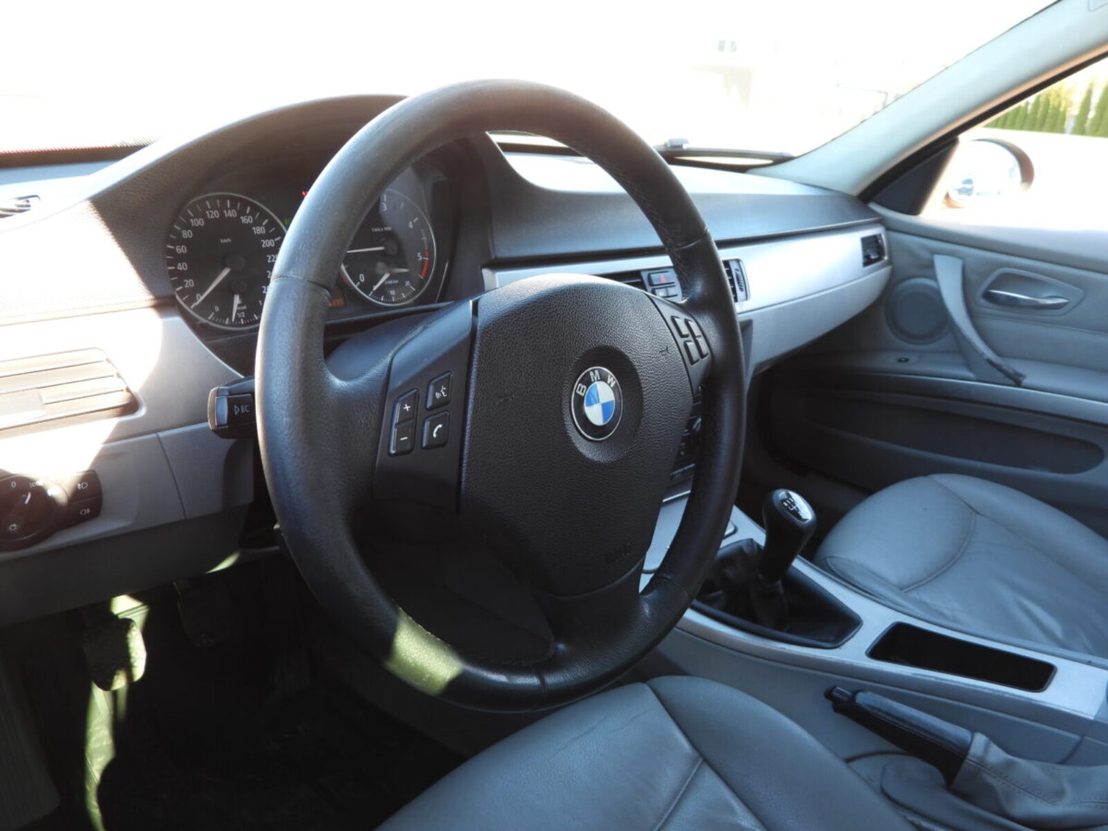 BMW 320