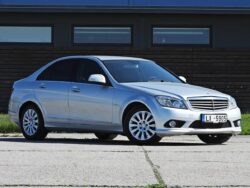 MERCEDES BENZ C220