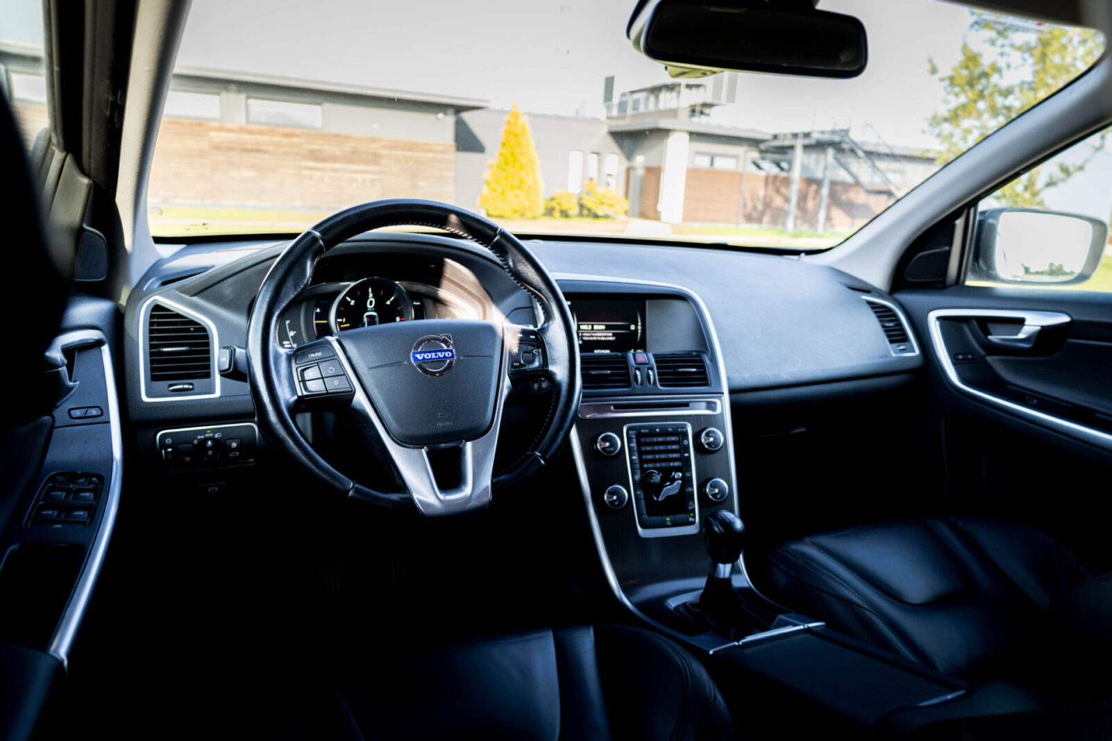 VOLVO XC60