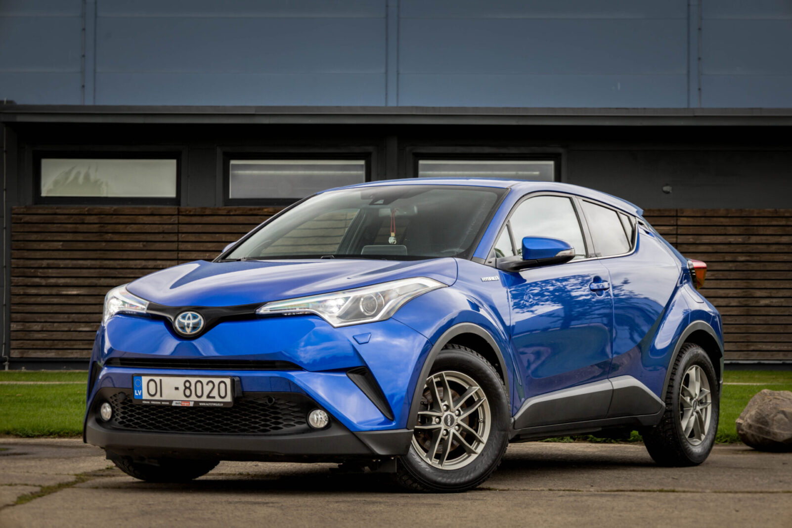 TOYOTA C-HR