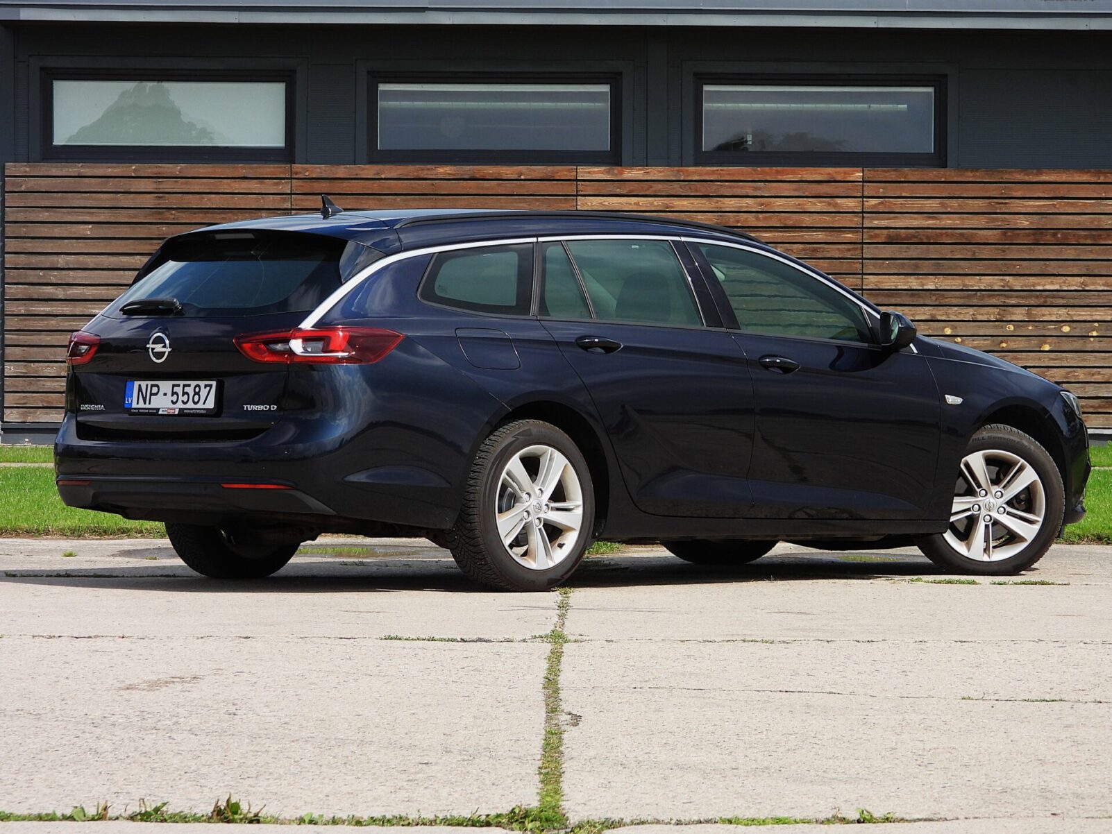 OPEL INSIGNIA SPORTS TOURER