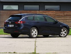 OPEL INSIGNIA SPORTS TOURER