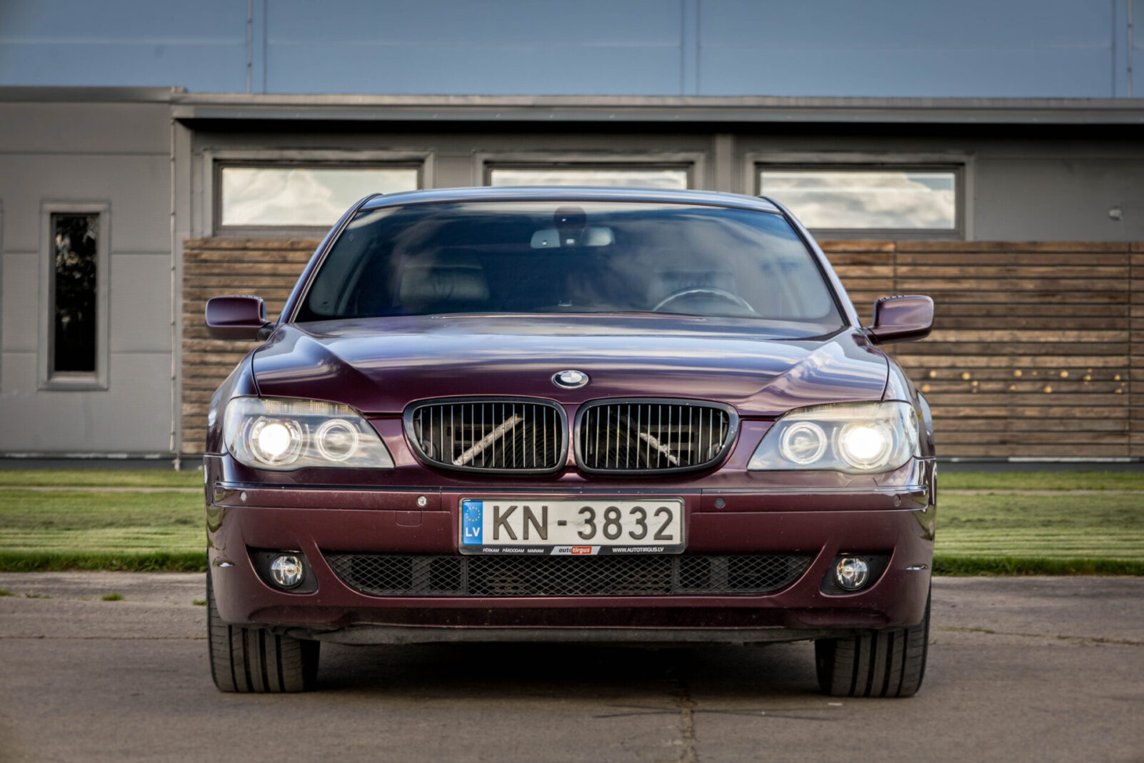 BMW 730