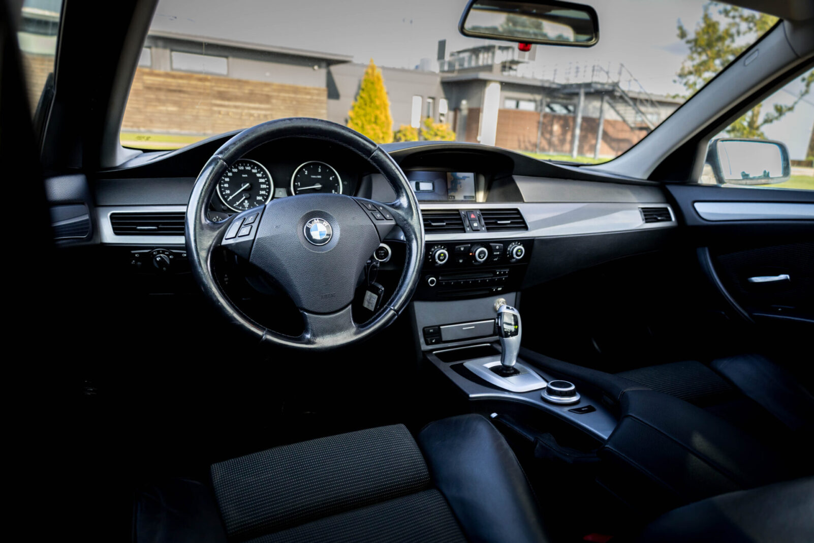 BMW 525