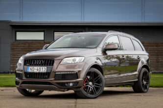AUDI Q7 S-line