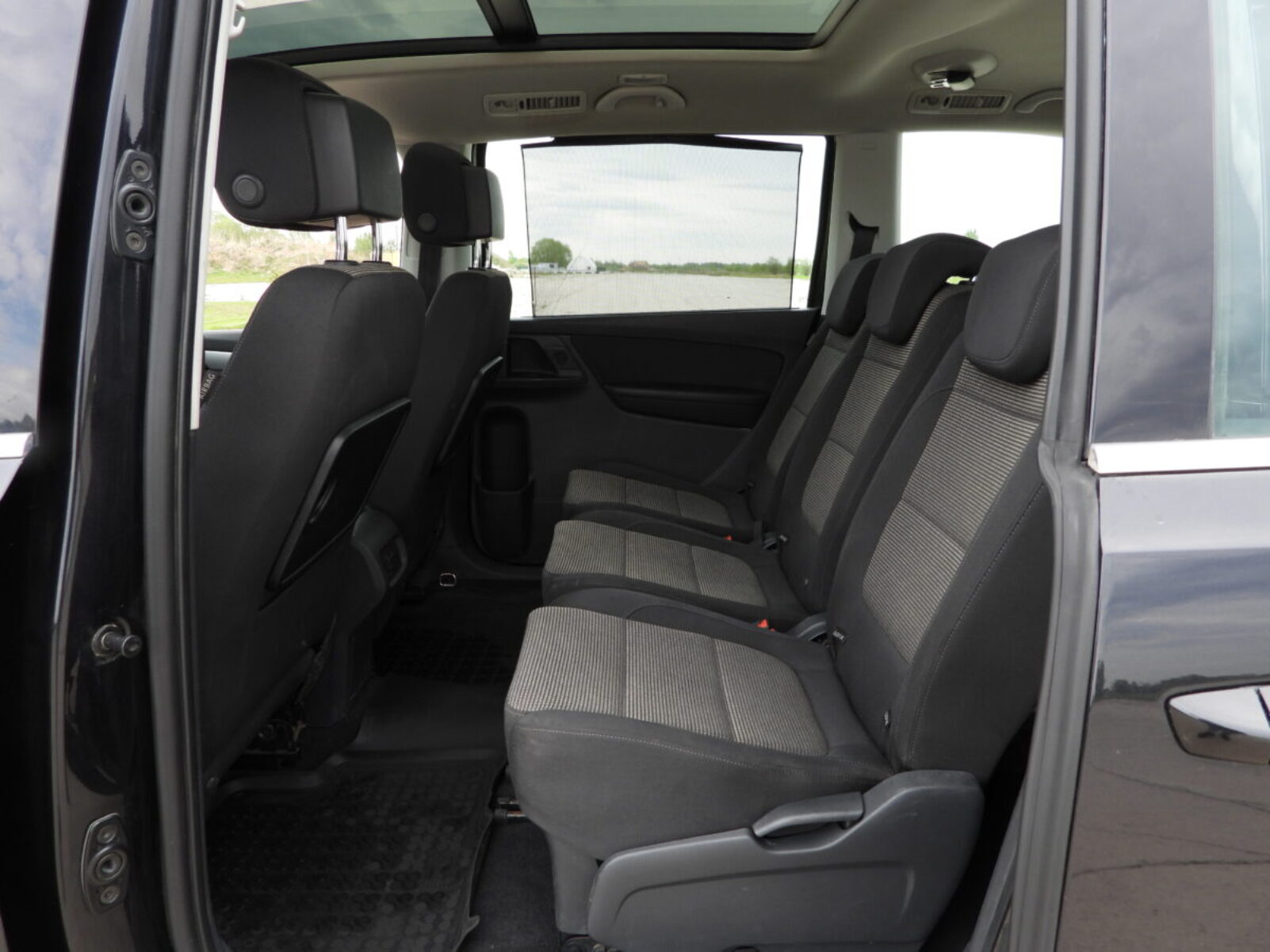 VW SHARAN