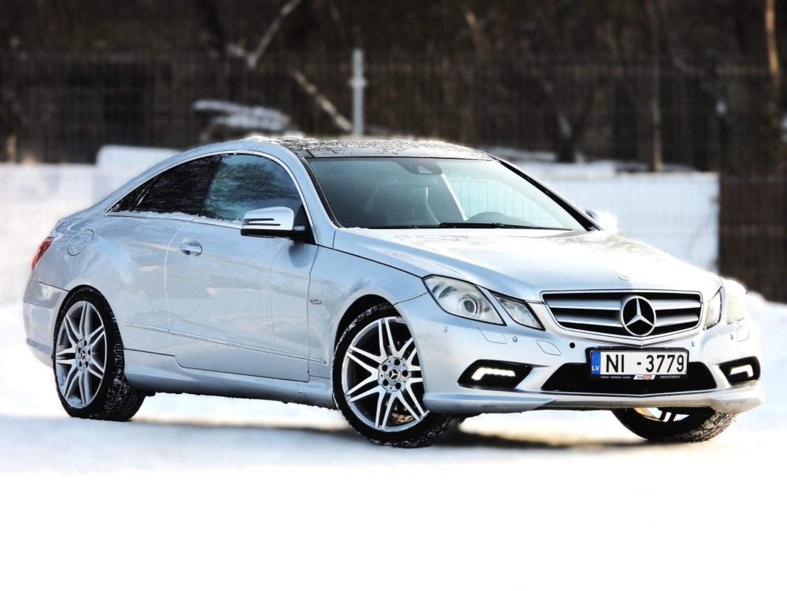 MERCEDES BENZ E350