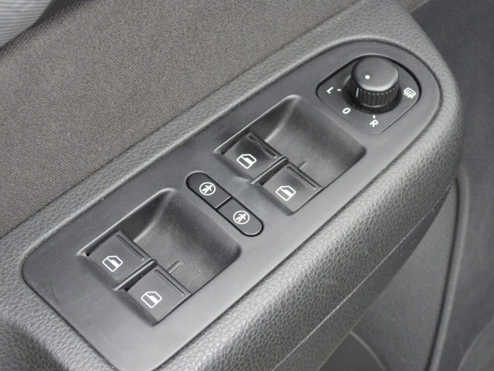 VW SHARAN