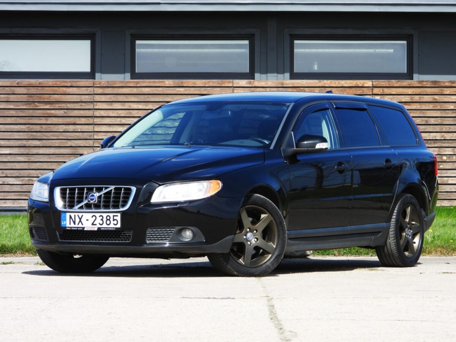 VOLVO V70