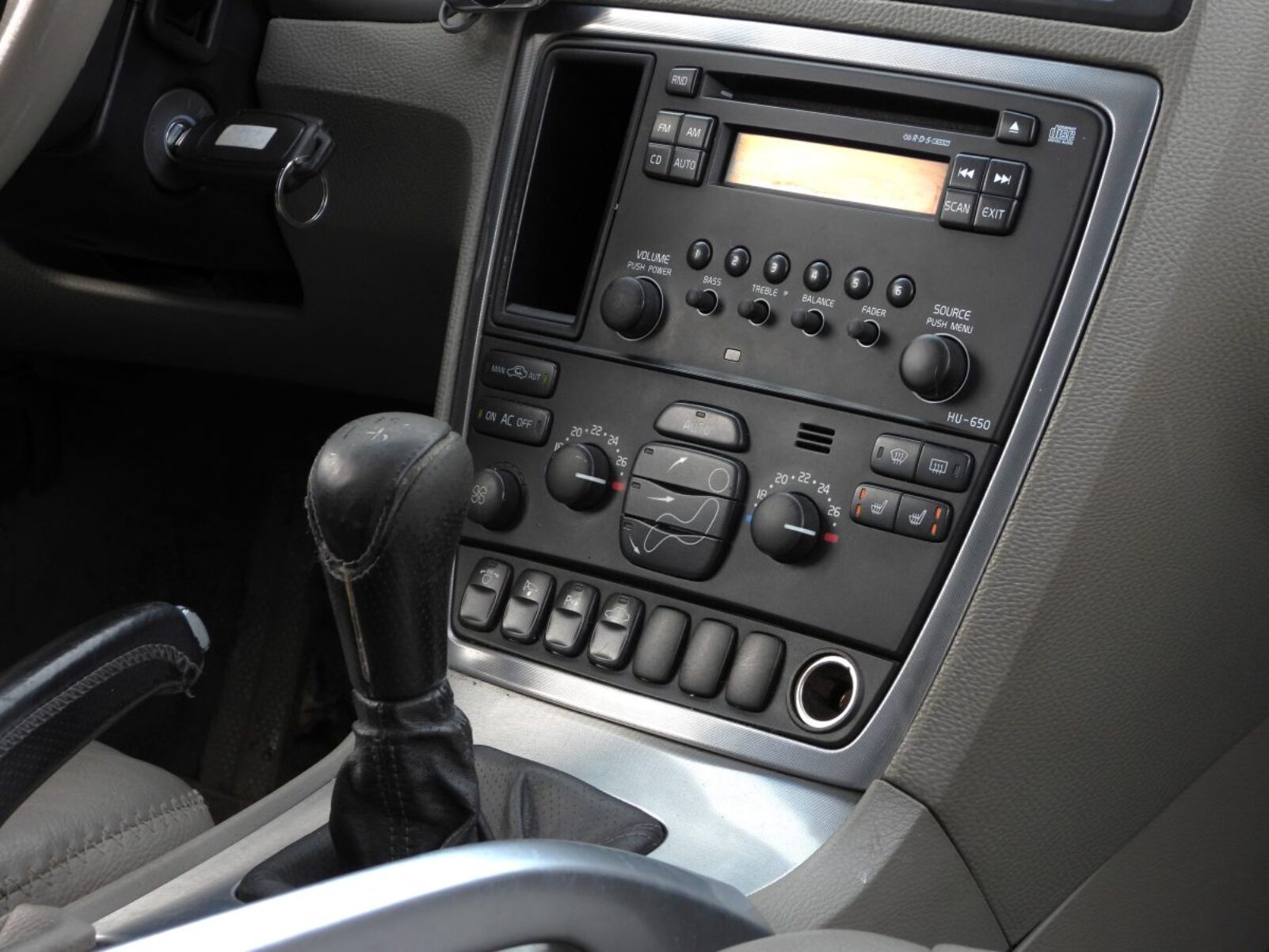 VOLVO XC70