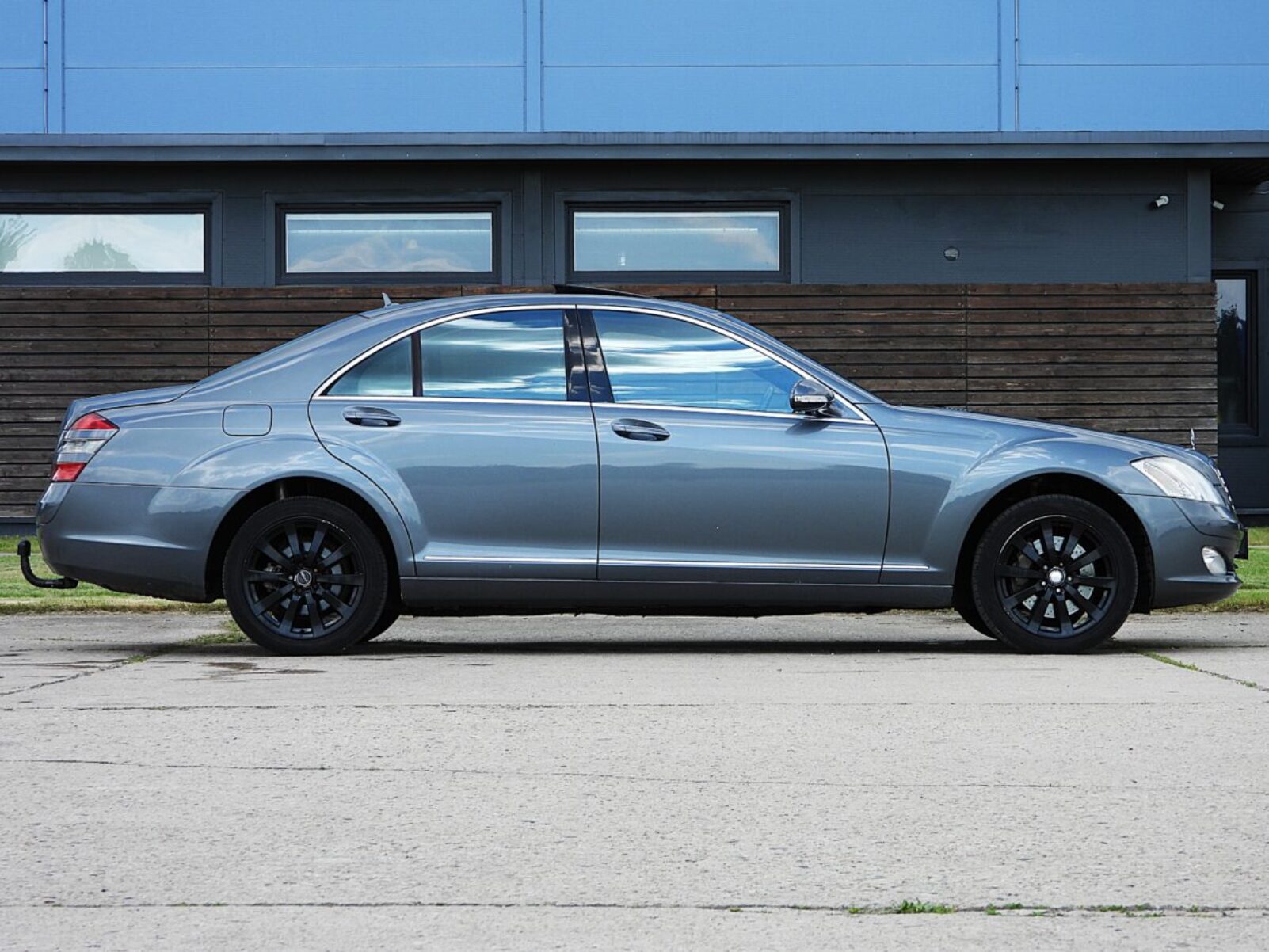MERCEDES BENZ S320