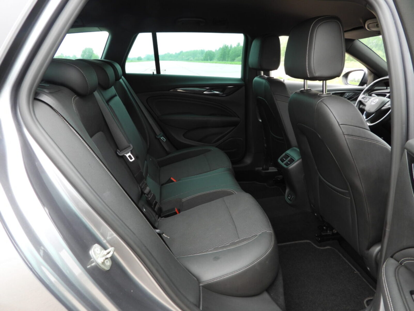 OPEL INSIGNIA SPORTS TOURER