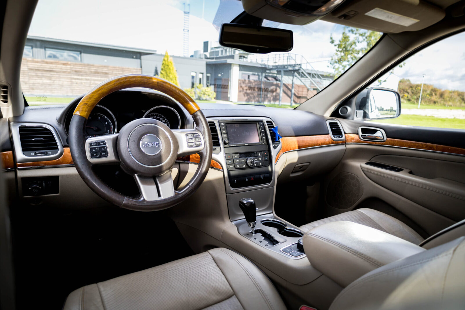 JEEP GRAND CHEROKEE