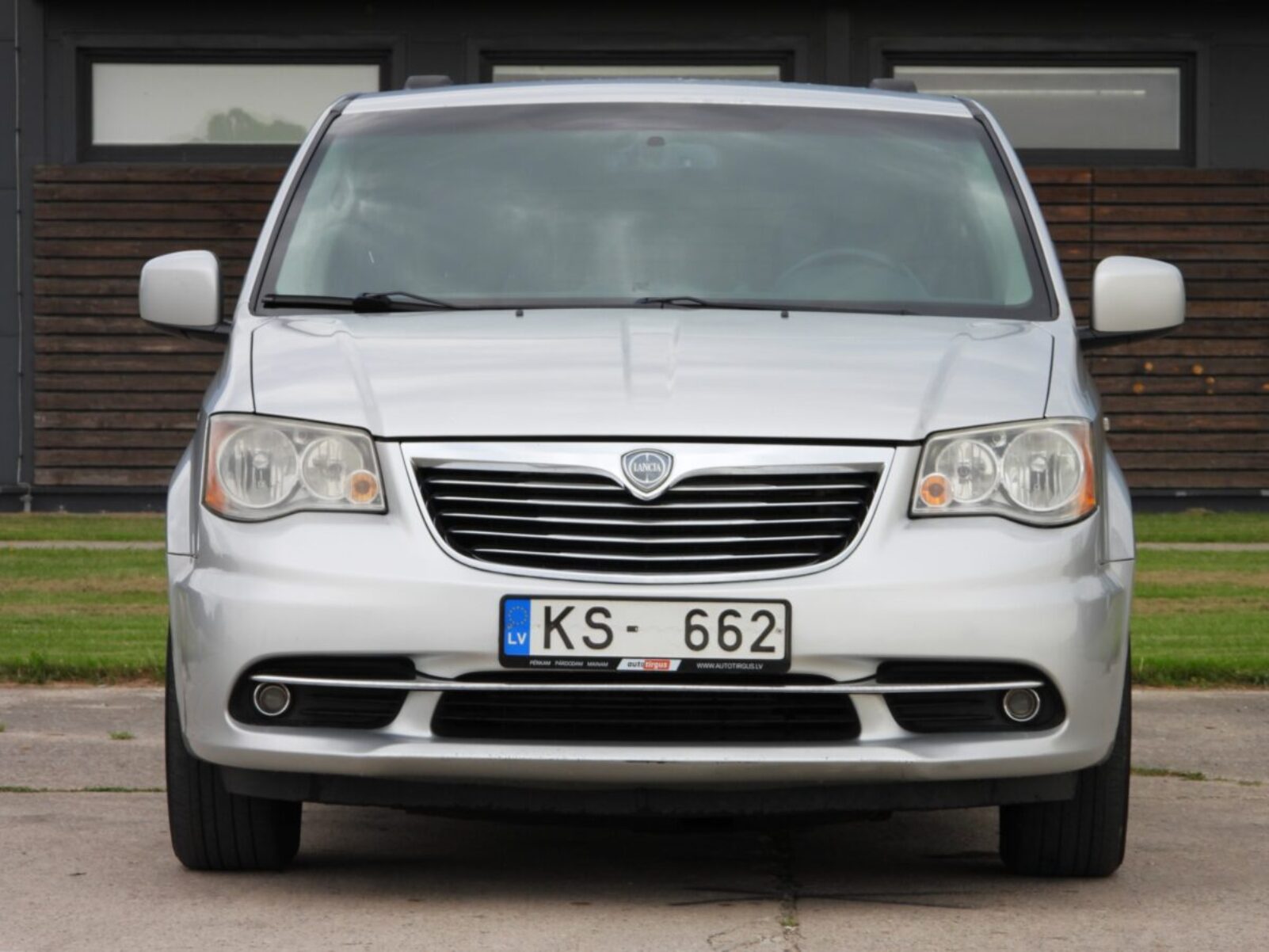 LANCIA VOYAGER